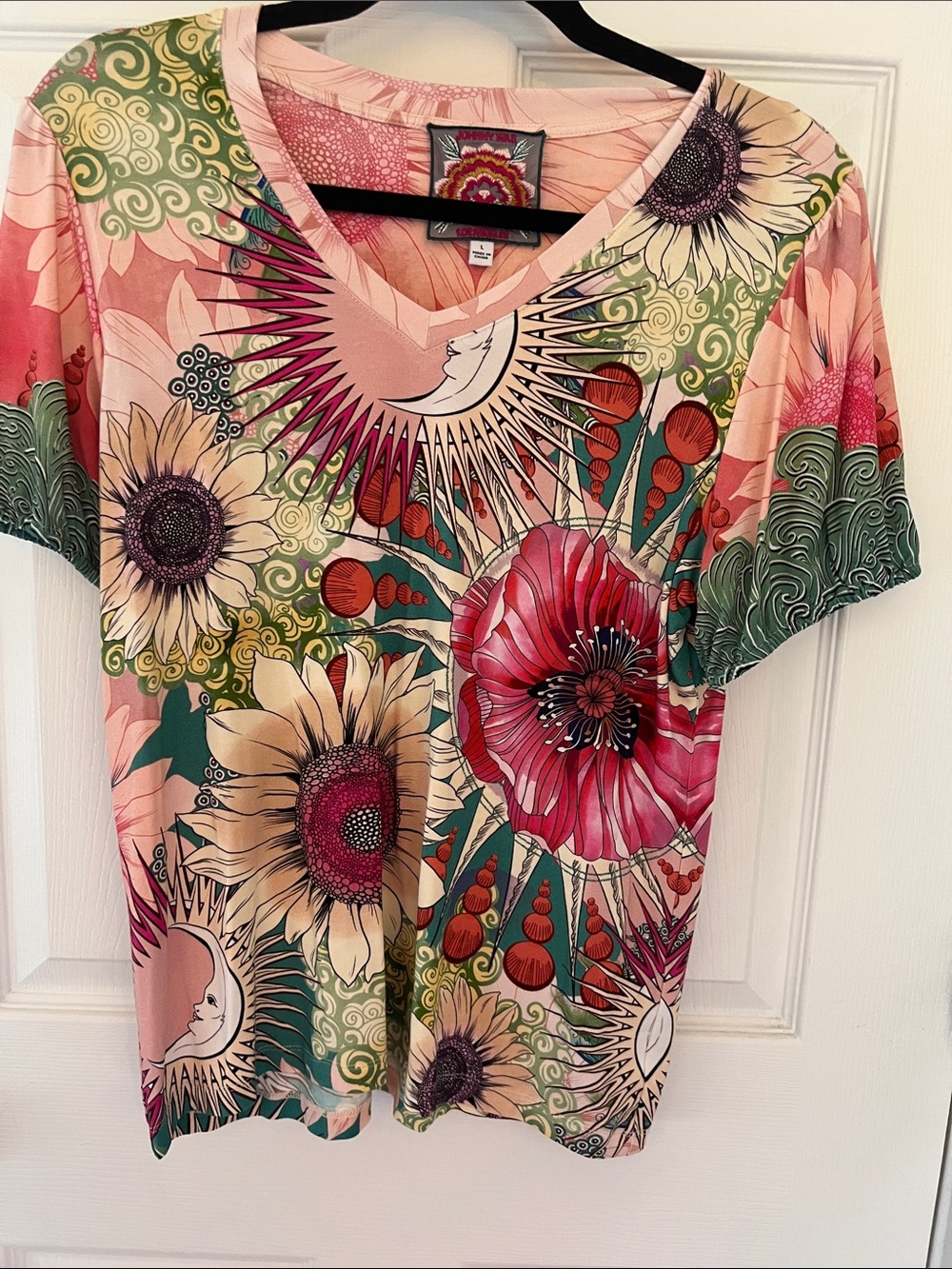 Johnny Was Floral Sunburst V-Neck Tee in Pink, Green & Cream